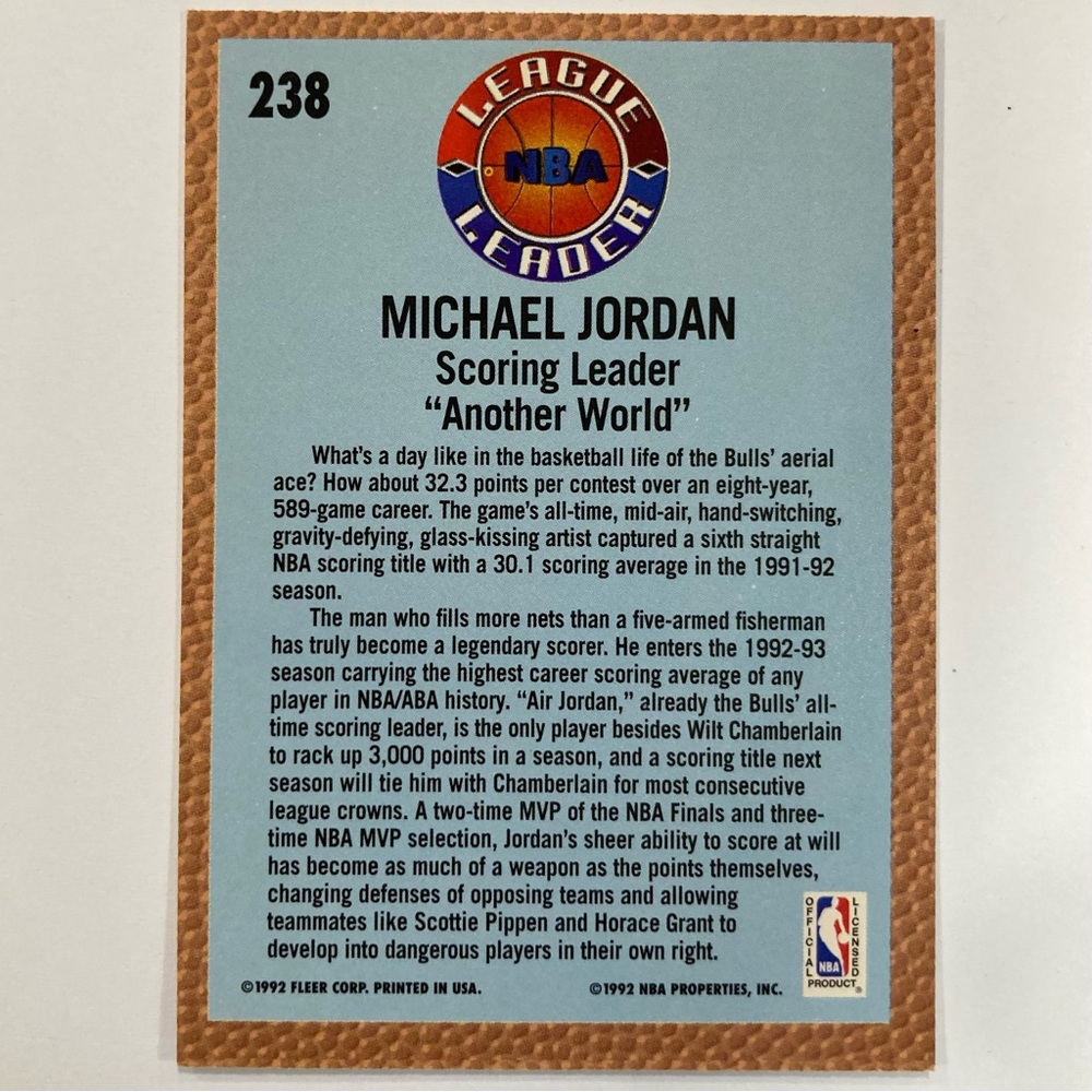 1992-93 Fleer - League Leader Michael Jordan #238 Basketball Card Chicago Bulls - Picture 5 of 8